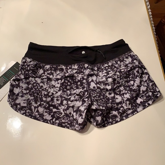 LULULEMON NWTs Speeds - Picture 3 of 7